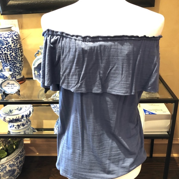 Off shoulder ruffle top - Picture 2 of 3